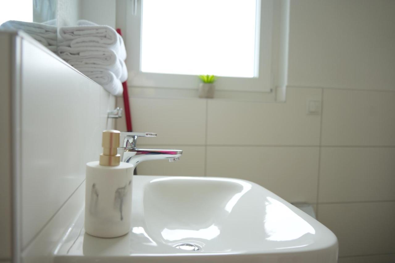 Exklusive Neubauwohnung Mit Wundervoller Aussicht Naehe Europapark Und Rulantica Burgheim エクステリア 写真